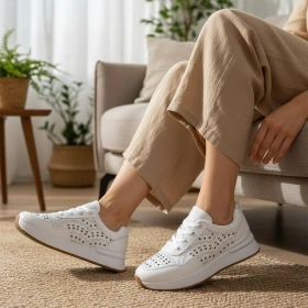 Кросівки штучна шкіра білий жінки -, Жіночі кросівки оптом